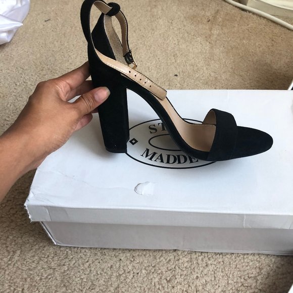 Steve Madden Black 4" Heel Barely worn - Picture 1 of 4
